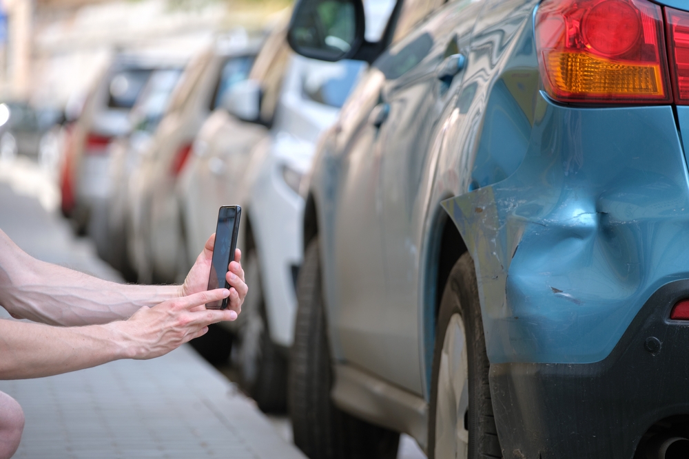 Using cell phone to take pictures as evidence of car accident